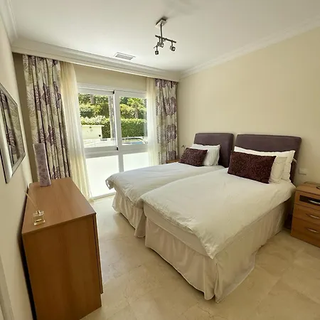 Appartement La Corniche,3bed With Pool Marbella